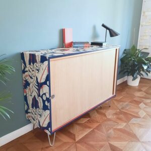 Anni's-ArtandLiving-Vintage-Möbel-Upcycling-Rolloschrank-Büromöbel-Wien