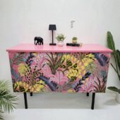 Anni Mori_Anni's Art and Living_Rosa_Vintagemöbel_Kommode_Sideboard_tropical_Upcycling_ausaltmachneu_Wien_Interiordesign_Möbelunikat