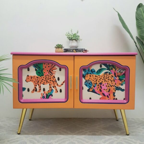 Leopard_Kommode_Sideboard_Nachtkästchen_Upcycling_Möbel_Wien_Anni Mori_Vintagemöbel